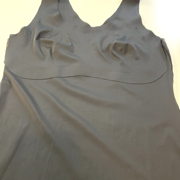 Bali shapewear tank - Picture 4 of 13